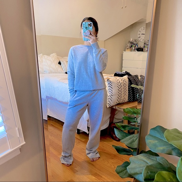 Time and Tru Sweaters - Sweater Pant Set